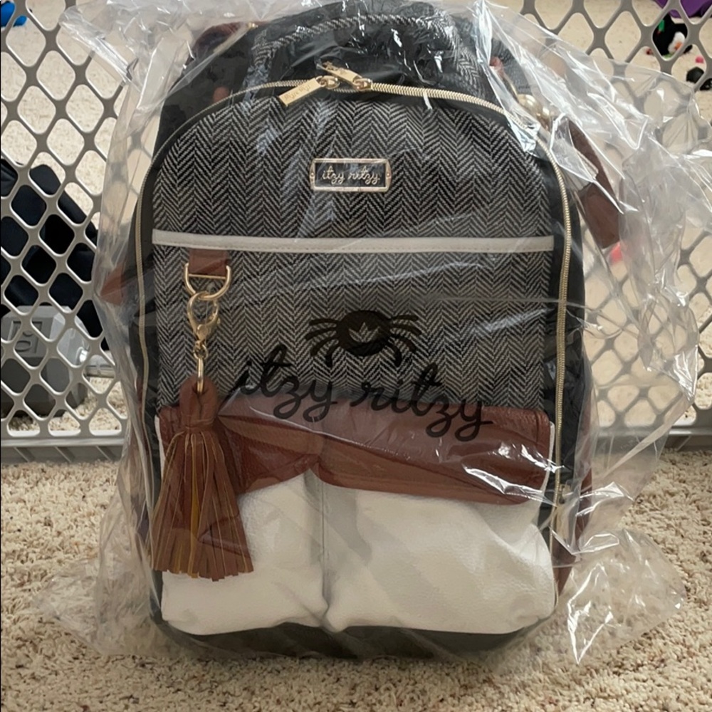 Itzy Ritzy Boss Bag